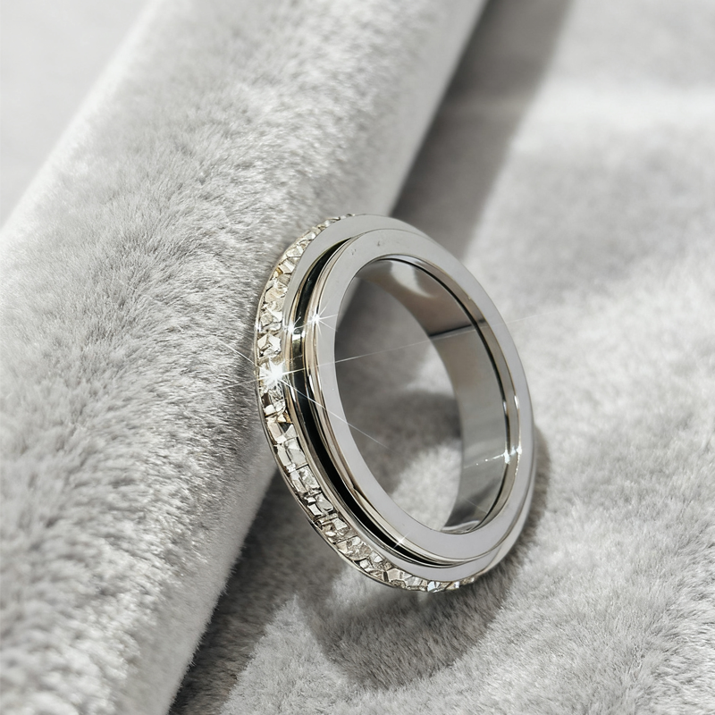 💖Titanium steel rotating spinner ring with cubic zirconia💖